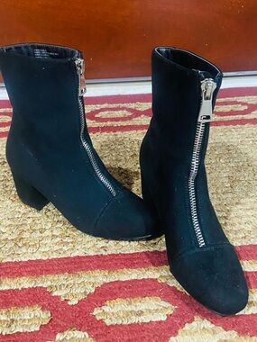 Women's Black Zip-Front Ankle Boots